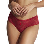 Shorty-string Gabrielle